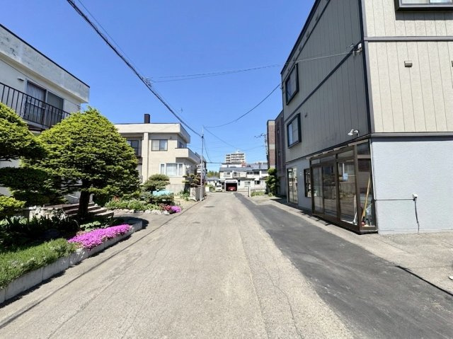新琴似10条1丁目　一戸建ての前面道路含む現地写真|前面道路