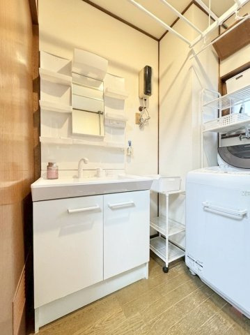 新琴似10条1丁目　一戸建ての独立洗面台|2階洗面台