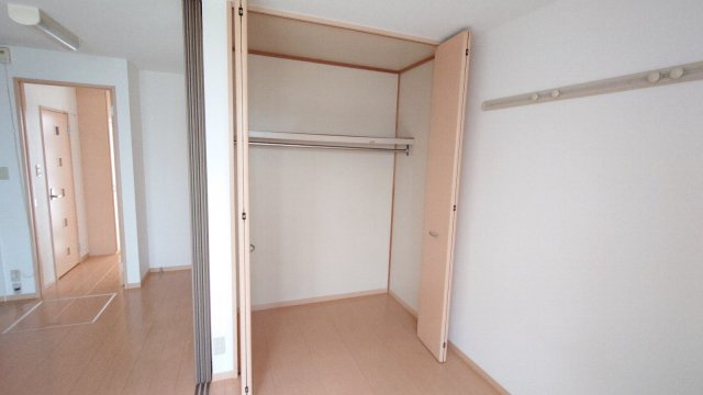 コーポクリスタルの収納|3帖洋室収納