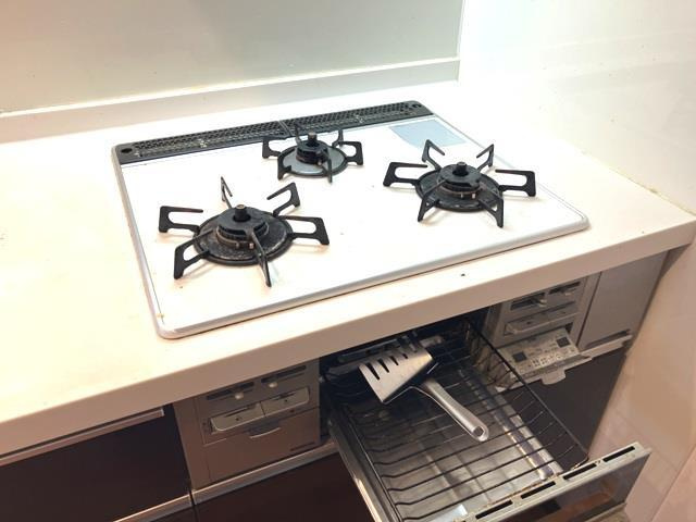 大久保町松陰戸建のキッチン