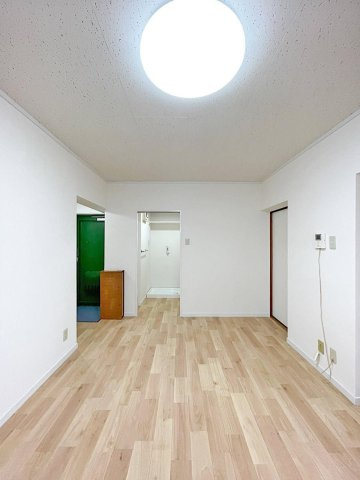 ＫＹビルの居間・リビング