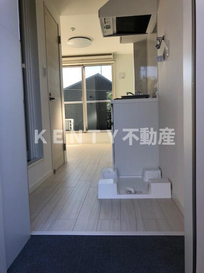 【玄関】 | Ｇｌａｎｓｋｙ羽田 | 収納もある玄関です