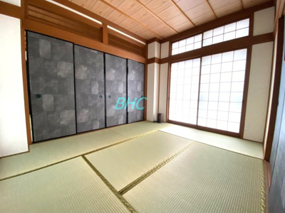【和室】 | 長等２丁目 | 続き和室なので、襖を開けると14帖の広々空間へ。
