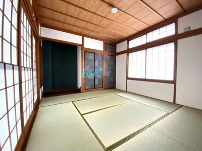 【和室】 | 長等２丁目 | お子様の遊び室から客間としてまで、多様なシーンに対応できます。