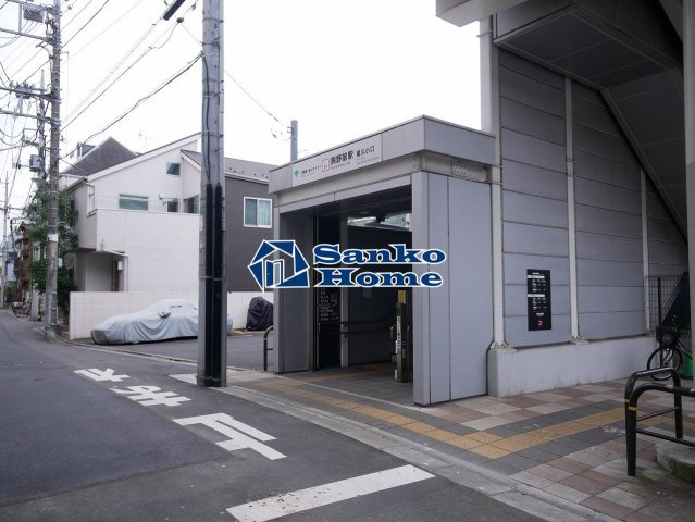 レオパレスラッキーの周辺