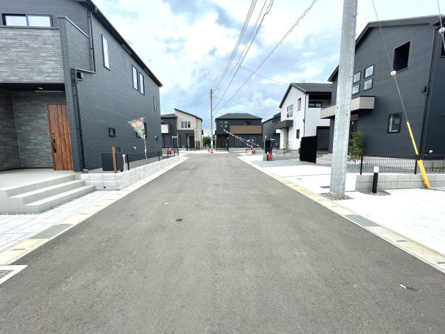 グラファーレ船橋市二和東1丁目11期の前面道路含む現地写真