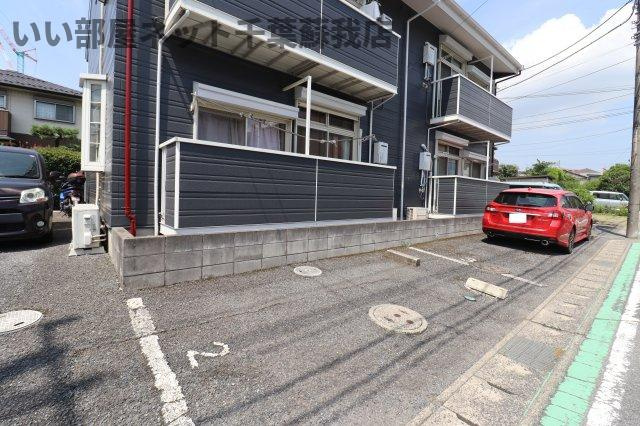 ハイツ朋英Bの駐車場|駐車場です