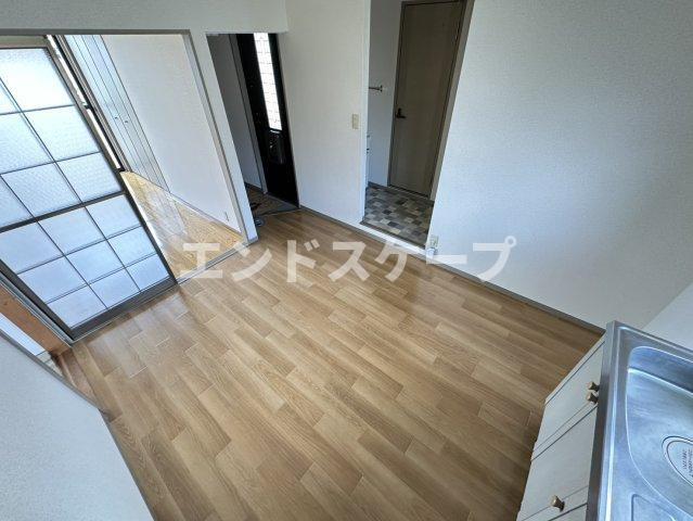 メゾンリヴェールの居間・リビング|高崎、前橋のお部屋探しはエンドスケープまで！お客様の理想お聞かせ下さい♪