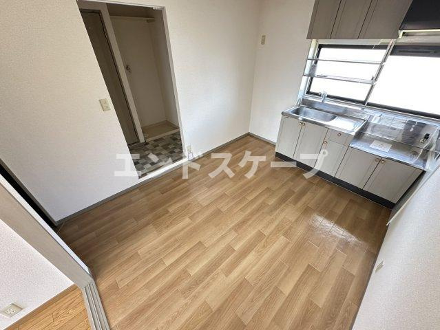 メゾンリヴェールの居間・リビング|高崎、前橋のお部屋探しはエンドスケープまで！お客様の理想お聞かせ下さい♪