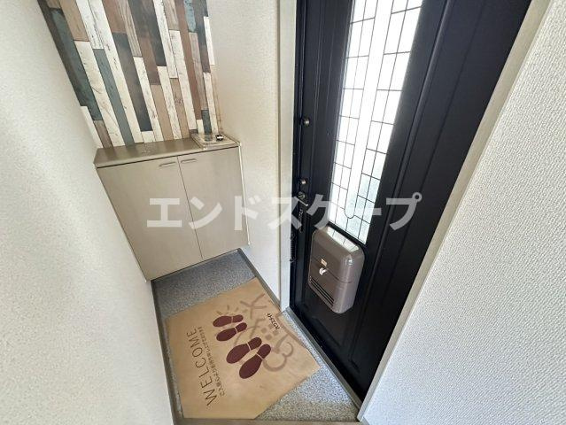メゾンリヴェールの玄関|高崎、前橋のお部屋探しはエンドスケープまで！お客様の理想お聞かせ下さい♪