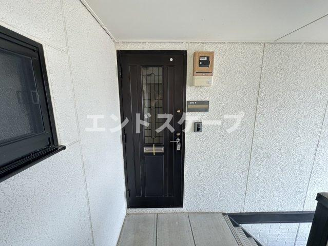 メゾンリヴェールの玄関|高崎、前橋のお部屋探しはエンドスケープまで！お客様の理想お聞かせ下さい♪