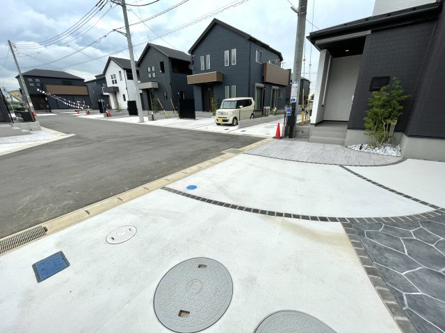 グラファーレ船橋市二和東1丁目11期の前面道路含む現地写真
