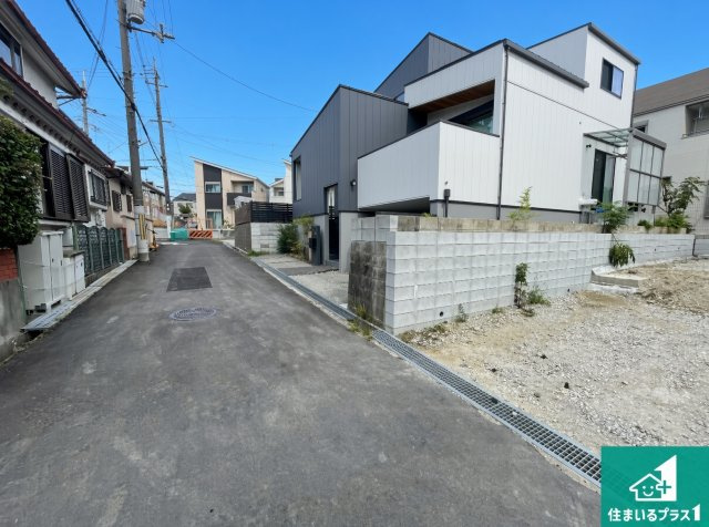 枚方市香里ケ丘　第5期　売土地の前面道路含む現地写真|周辺は落ち着いた街並みの住宅地！子育てがしやすい住環境です！