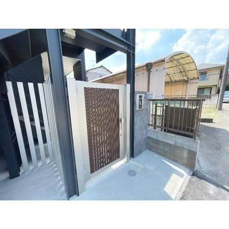 MQuarto岩槻のエントランス