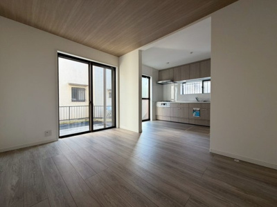 【居間・リビング】 | 立川市砂川町7丁目　中古戸建　【全1棟】