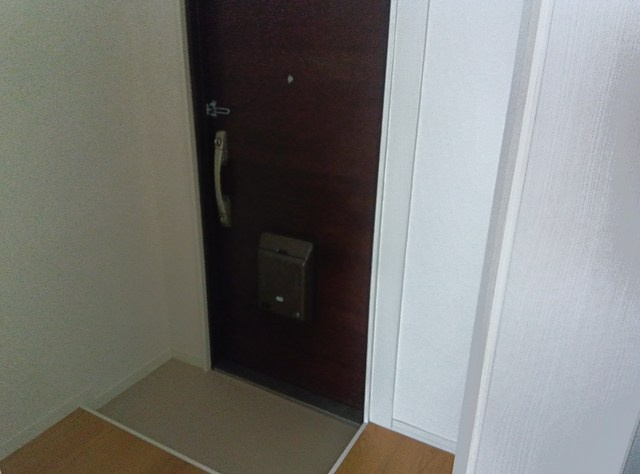芦屋第一コーポラスの玄関