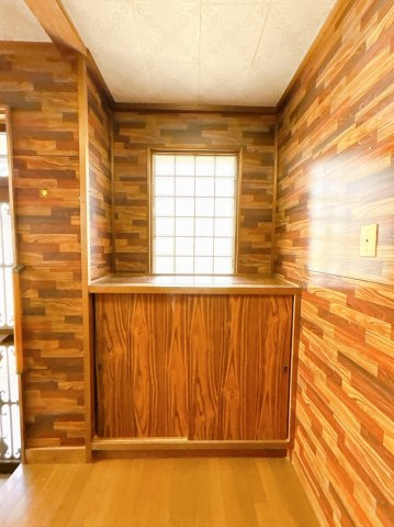 北見市中央三輪３丁目５００番地１１　中古売家の収納|【リフォーム済】シューズボックスはクリーニングを行いました。