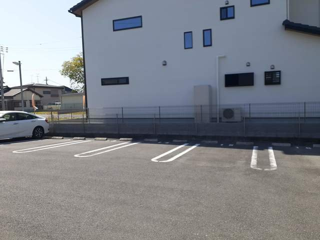 ビサイド法隆寺の駐車場