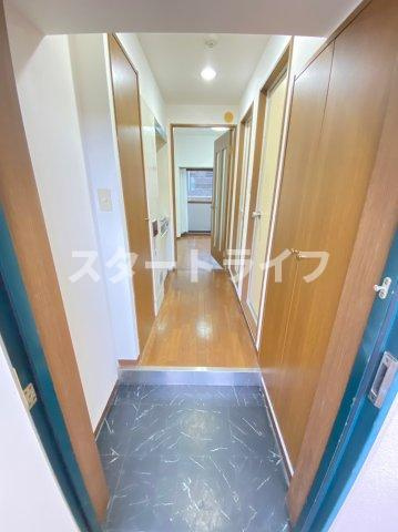 大阪市淀川区西中島１丁目の賃貸マンションの玄関