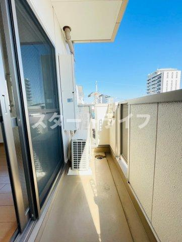 大阪市淀川区木川西１丁目の賃貸マンションのバルコニー