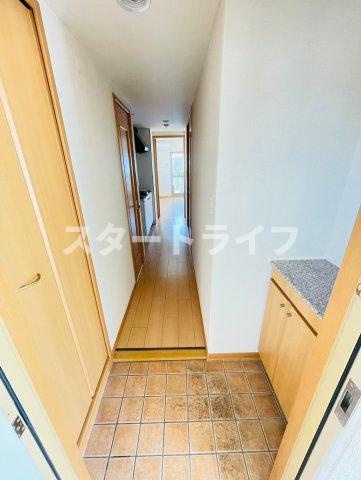 大阪市淀川区木川西１丁目の賃貸マンションの玄関