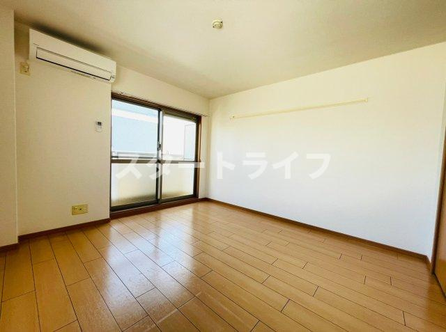 大阪市淀川区木川西１丁目の賃貸マンションの居間・リビング
