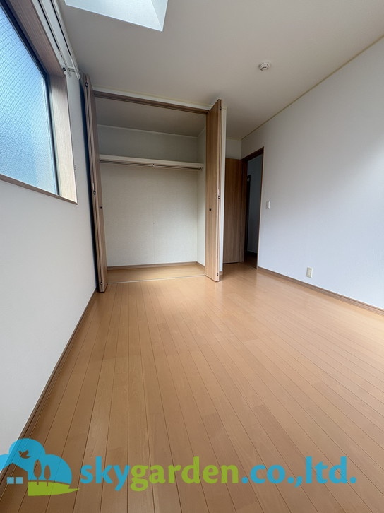 藤沢市稲荷1丁目　中古戸建　の洋室|スタンダードな洋室です