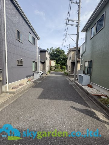 藤沢市稲荷1丁目　中古戸建　の前面道路含む現地写真|前面道路含む現地写真です