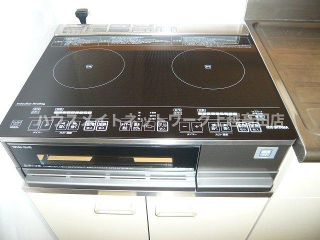 オレンジヒルズＪ２の設備|ＩＨクッキングヒーター（参考同型202号室室内写真）