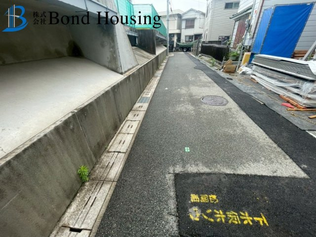 人丸小学校 区　LDK24帖超え　明石市東人丸町　新築戸建の前面道路含む現地写真