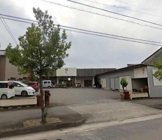 半田市花園町貸店舗の外観