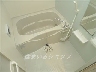 ユニベールＢの浴室|追い焚き・浴室暖房乾燥機あり