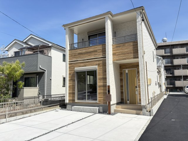 名東区猪子石2丁目｜名古屋市の戸建ならホームアップのセキュリティ|突然の来客やしつこい訪問営業もしっかりチェック。ドアを開ける前に相手を確認できるので、セキュリティ面でも心強い味方です。