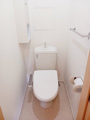 【賃貸アパート】ラ・ティエラのトイレ|トイレです