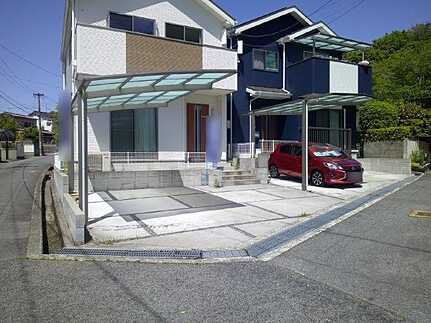 熊野町東山中古戸建の前面道路含む現地写真
