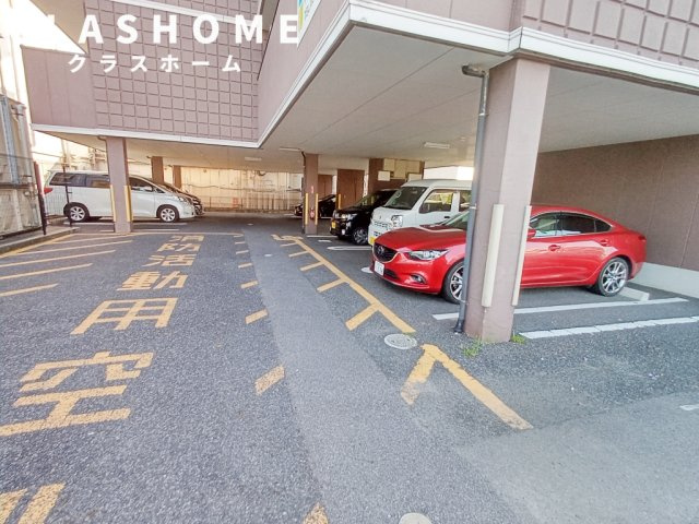 JCKビル　　刈谷市近郊の賃貸はクラスホームの駐車場