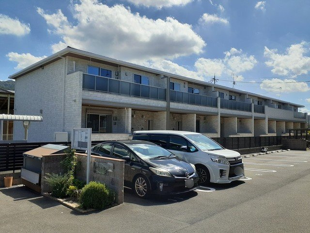 アット横小路の外観