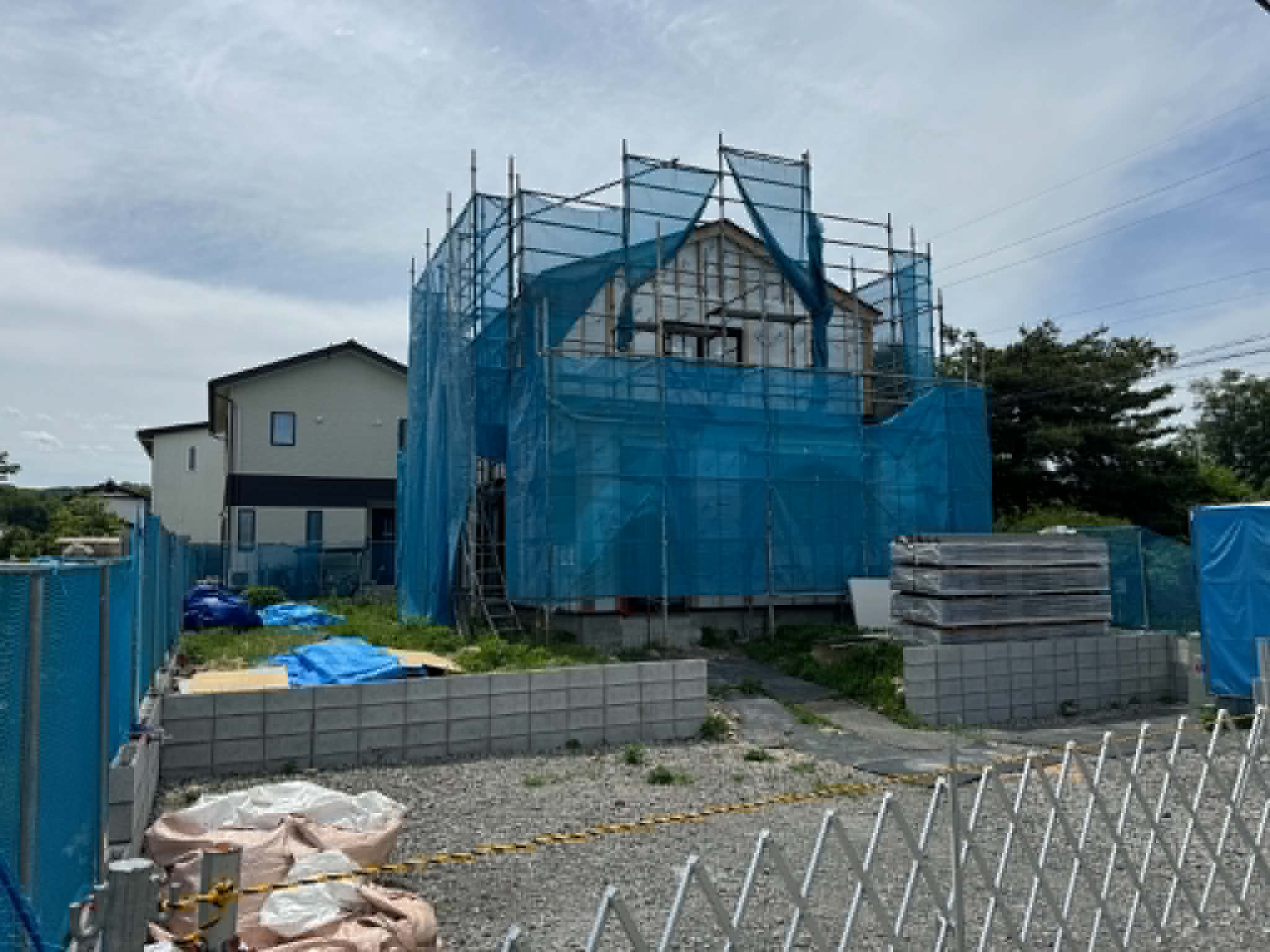 佐久市鳴瀬の外観