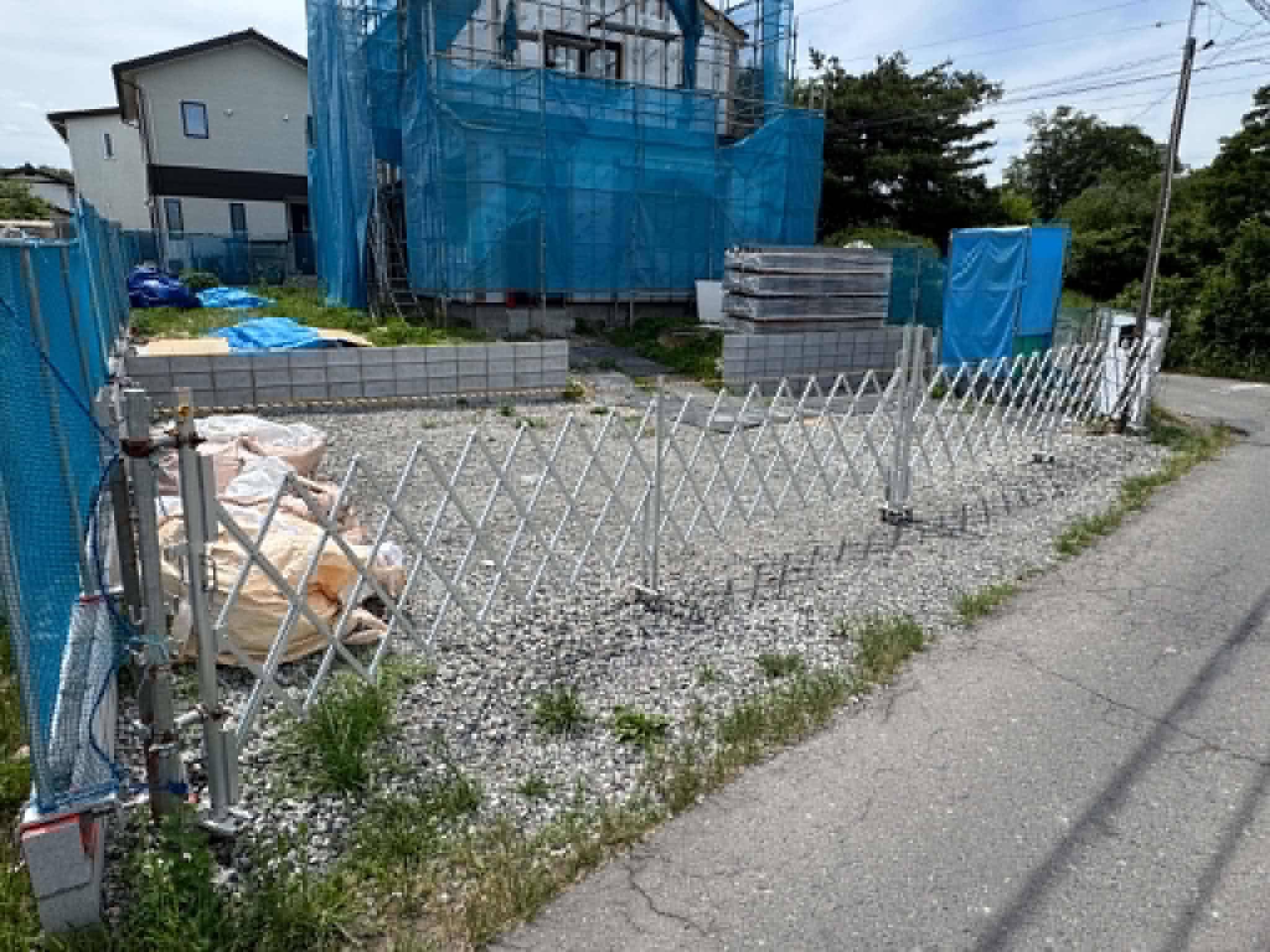 佐久市鳴瀬の前面道路含む現地写真