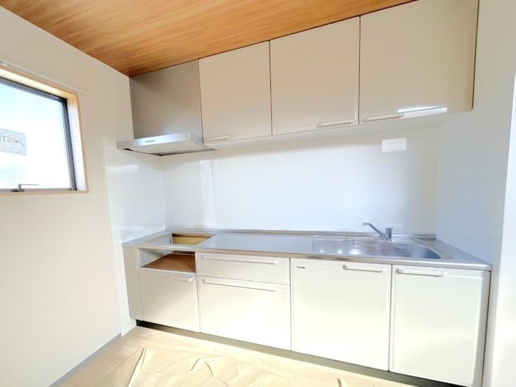 ココテラス一條【キャッシュバック対象物件】のキッチン|同社施工の類似物件の写真です。