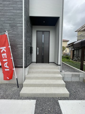 新築戸建・新築建売　郡山市大槻町17期　柴宮小・第一中の独立洗面台|三面鏡付き洗面台の隣には洗濯機置き場も完備♪