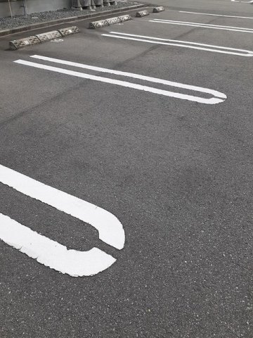 サザンコート　Ｂの駐車場|駐車場に車を止められます