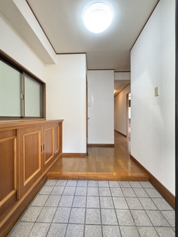堀ビルの玄関