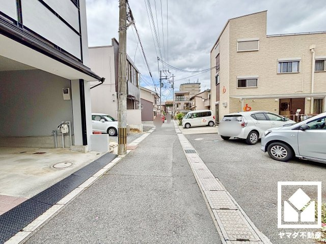 大津市長等2丁目　の前面道路含む現地写真