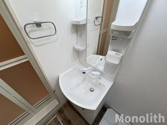 ラヴェリテ鳳の洗面所