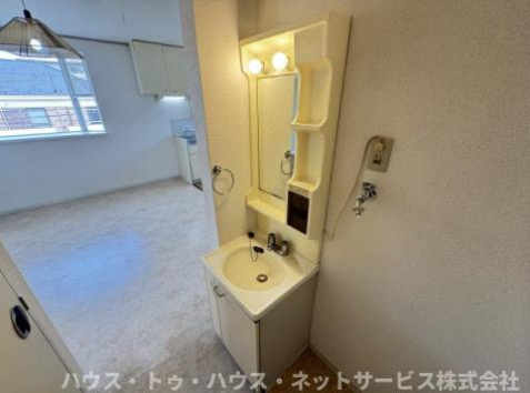 エステートピア吉井町の洗面所