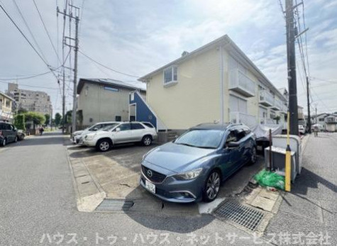 エステートピア吉井町の駐車場