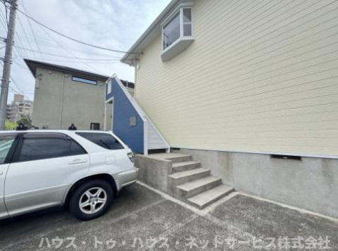 エステートピア吉井町のエントランス