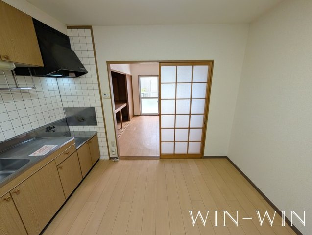 URBAN HILLのキッチン|イメージ（同建物内別部屋の写真です）