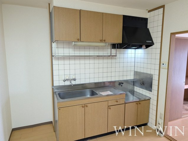 URBAN HILLのキッチン|イメージ（同建物内別部屋の写真です）
